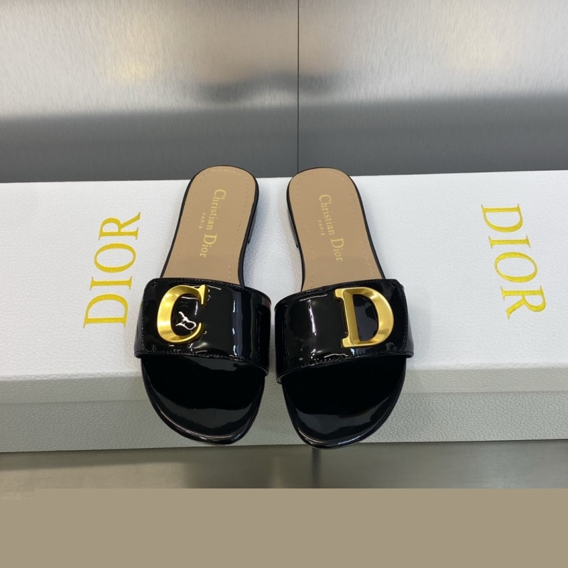 ch**an D*or slippers